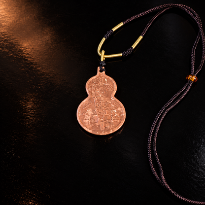 Bantong copper Fulu gourd pendant — Dark lacquer scene
